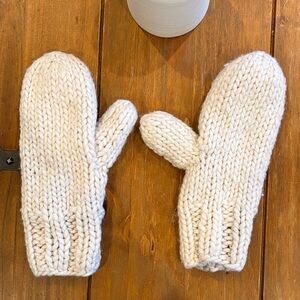 Cozy White Knit Mittens